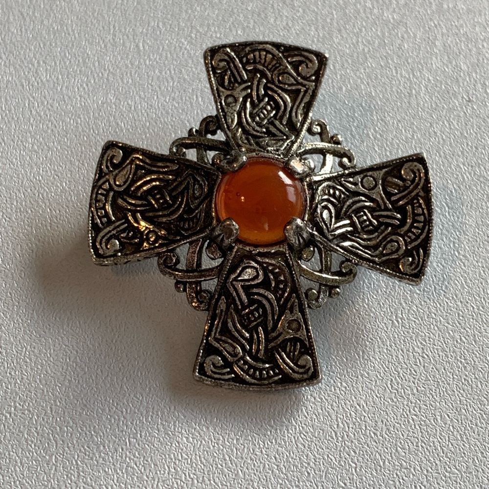 Scottish signed Miracle brooch.